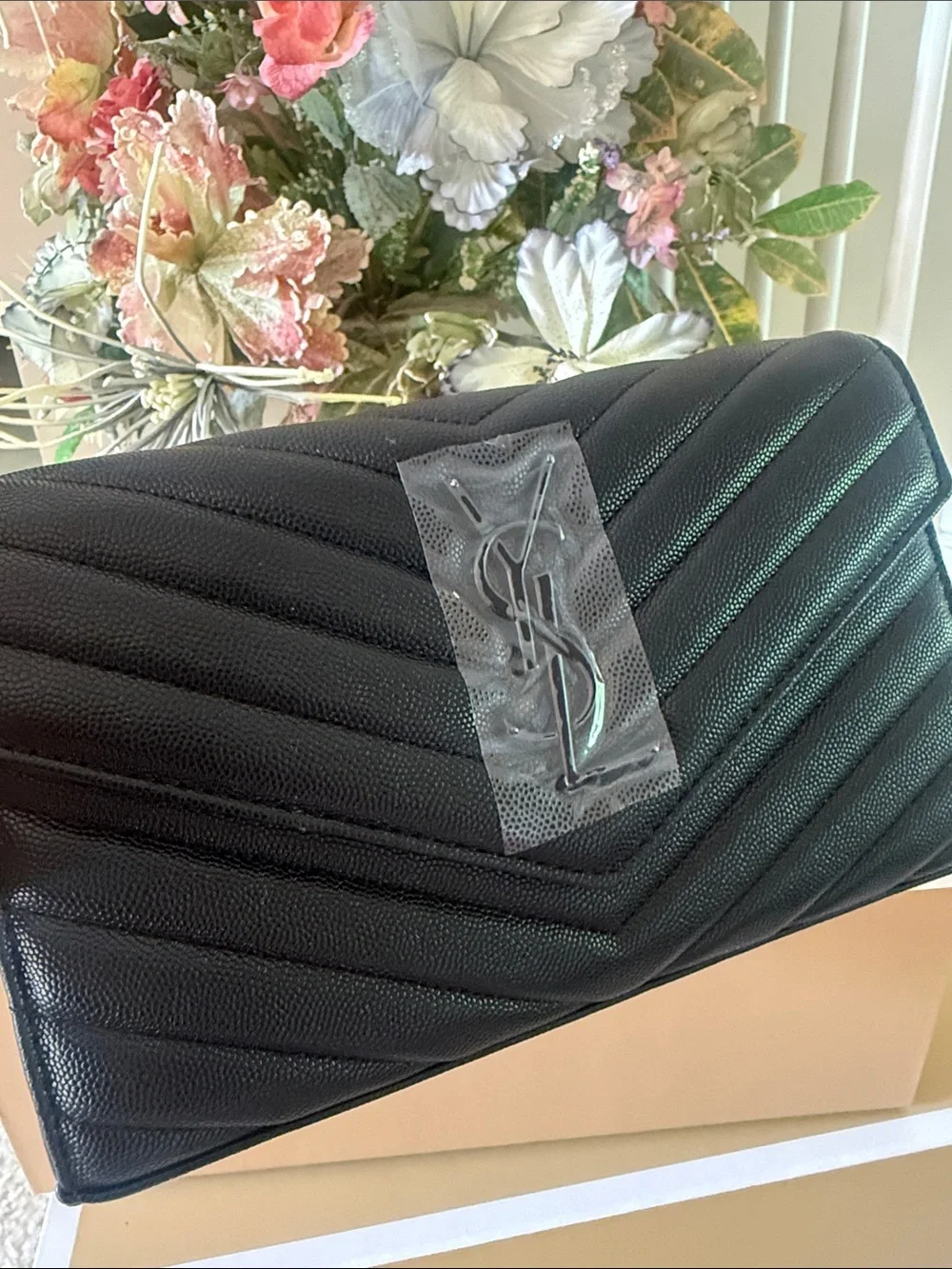 Design Crossbody Purses Black Chrome 9x6 - Picture 3 of 9
